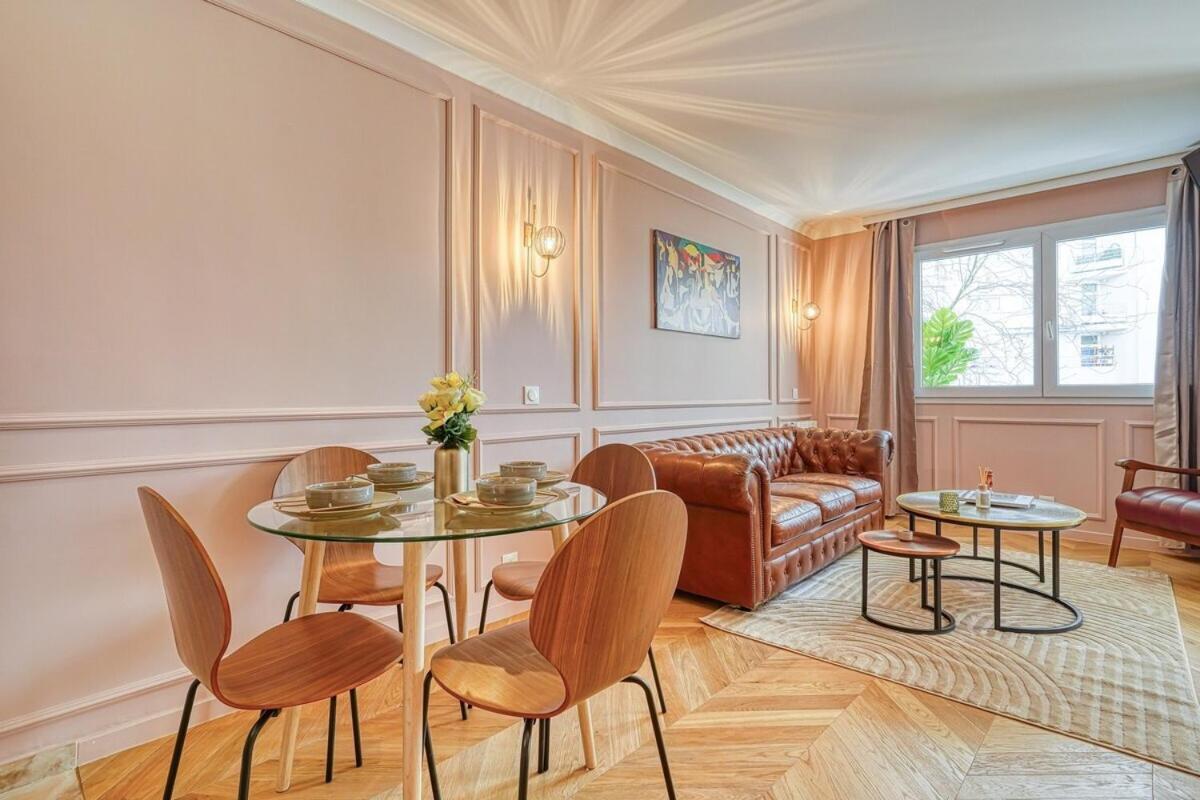 Melody Suite In Paris Courbevoie Luaran gambar